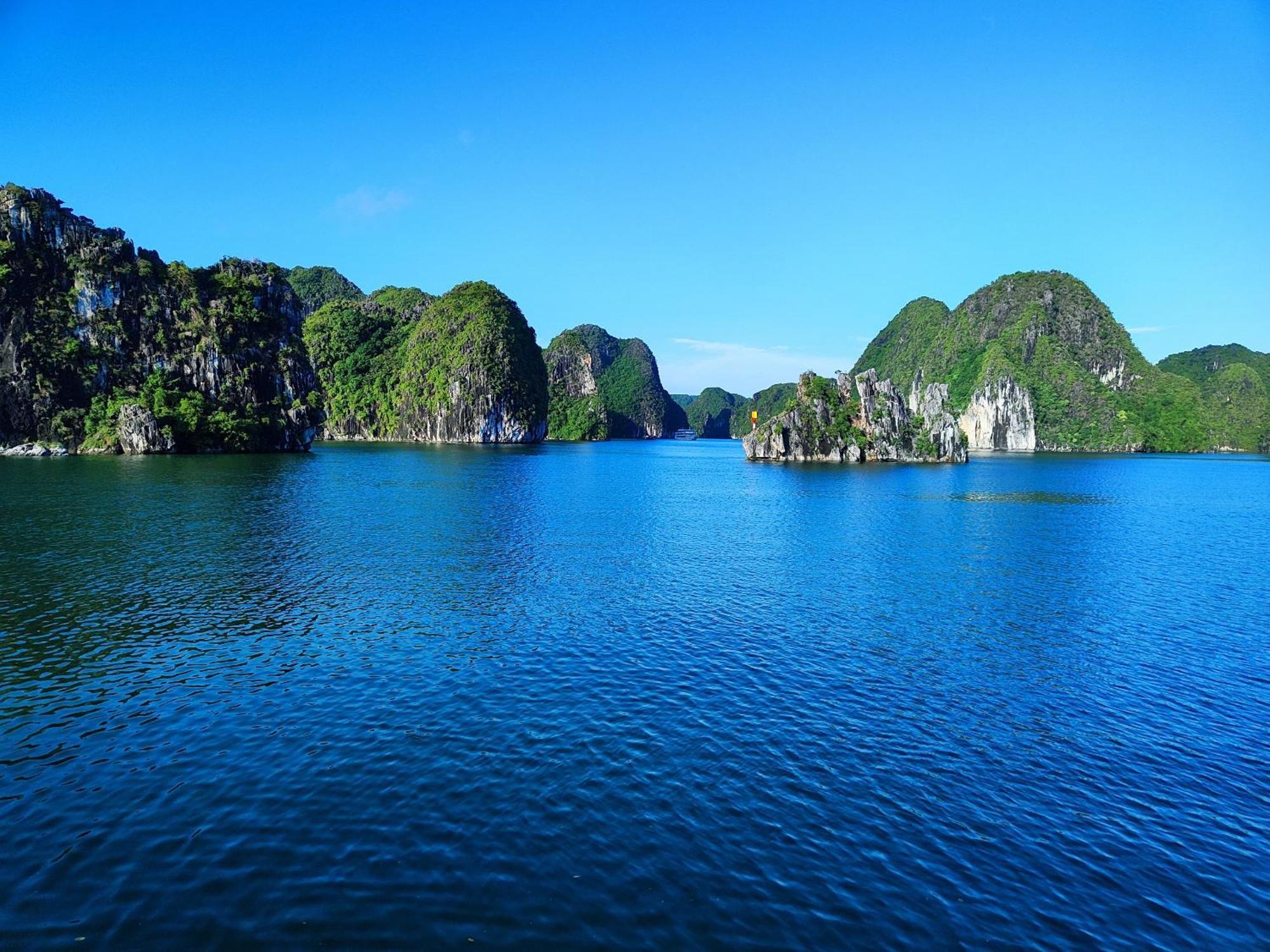 Hotel Venezia Cruises Ha Long Esterno foto