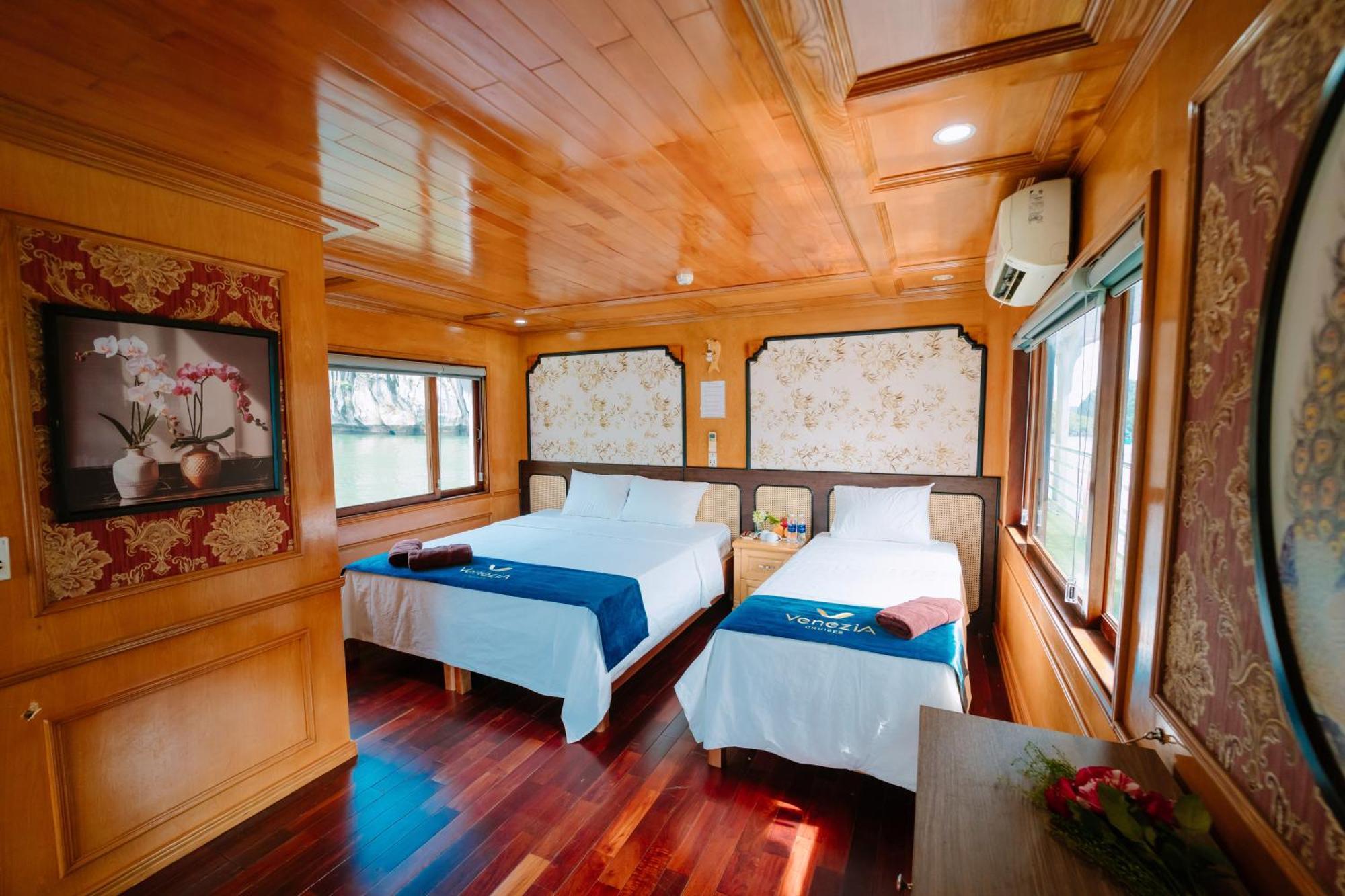 Hotel Venezia Cruises Ha Long Esterno foto