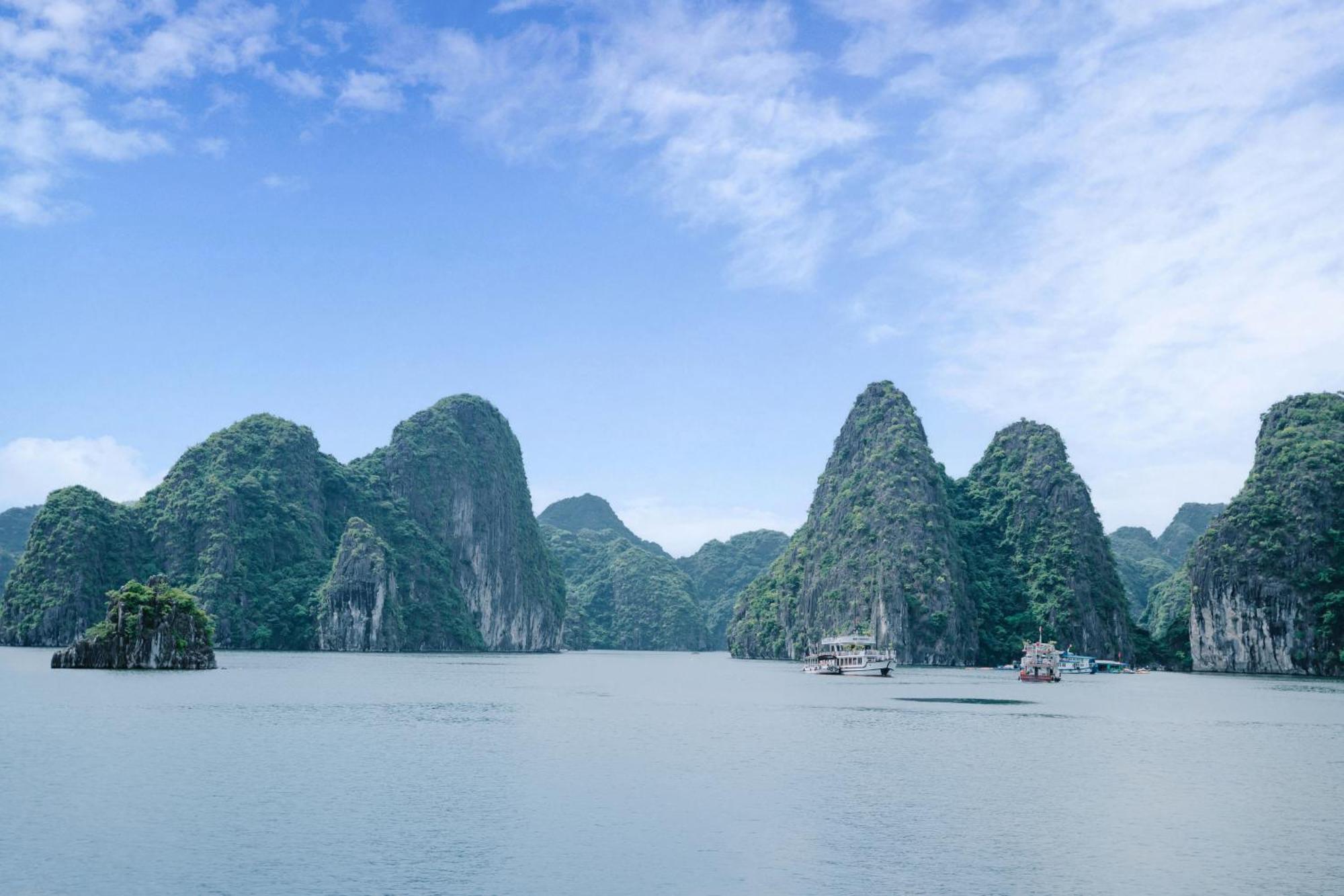 Hotel Venezia Cruises Ha Long Esterno foto