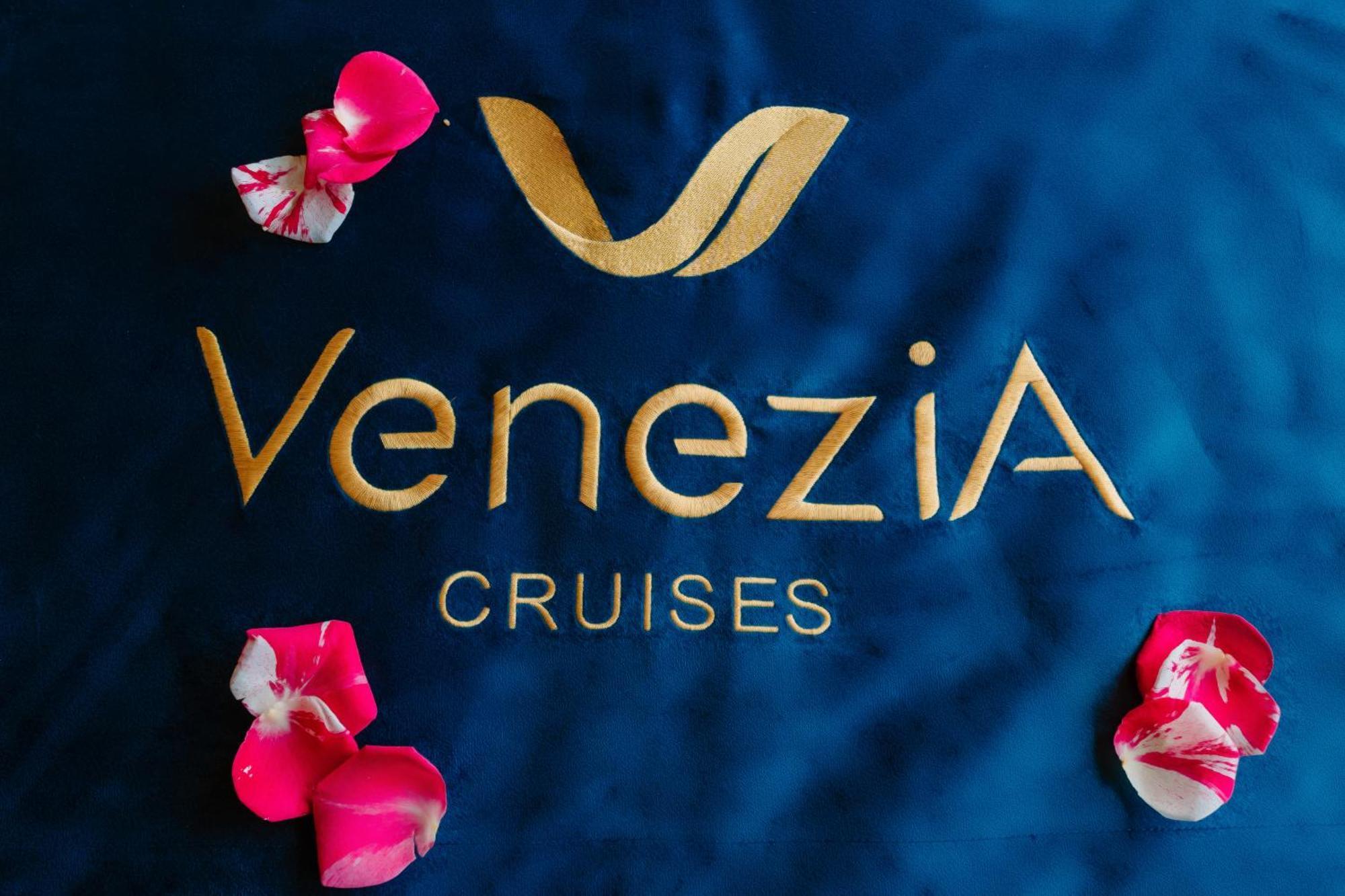 Hotel Venezia Cruises Ha Long Esterno foto