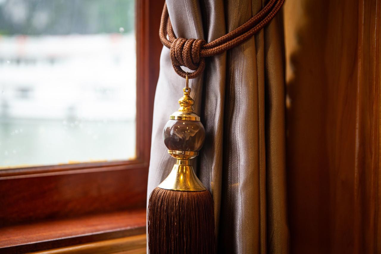 Hotel Venezia Cruises Ha Long Esterno foto