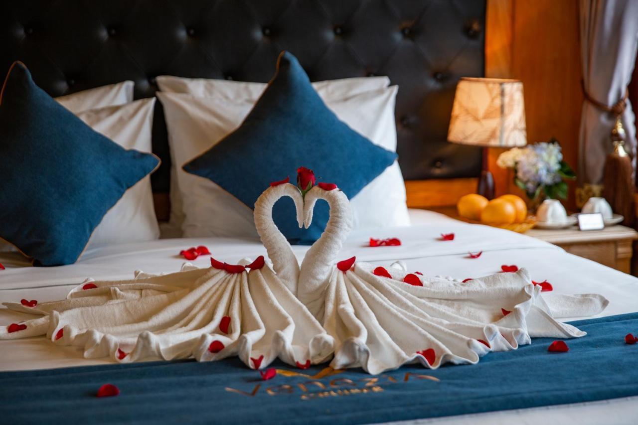 Hotel Venezia Cruises Ha Long Esterno foto